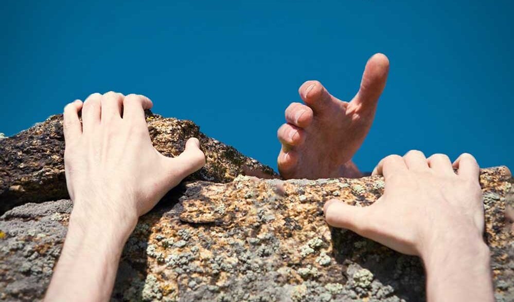 Adorer Dieu est-il plus important que de servir les gens ?