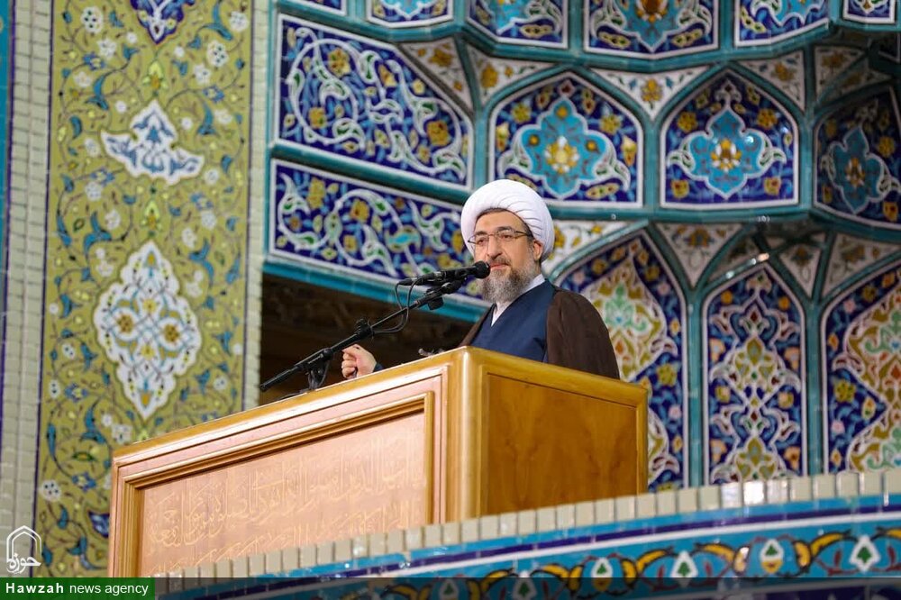 حوزه‌ علمیه قم ۱۲۰۰ساله و تلاش یکصد سال اخیر برای  خدمت به اسلام و انقلاب