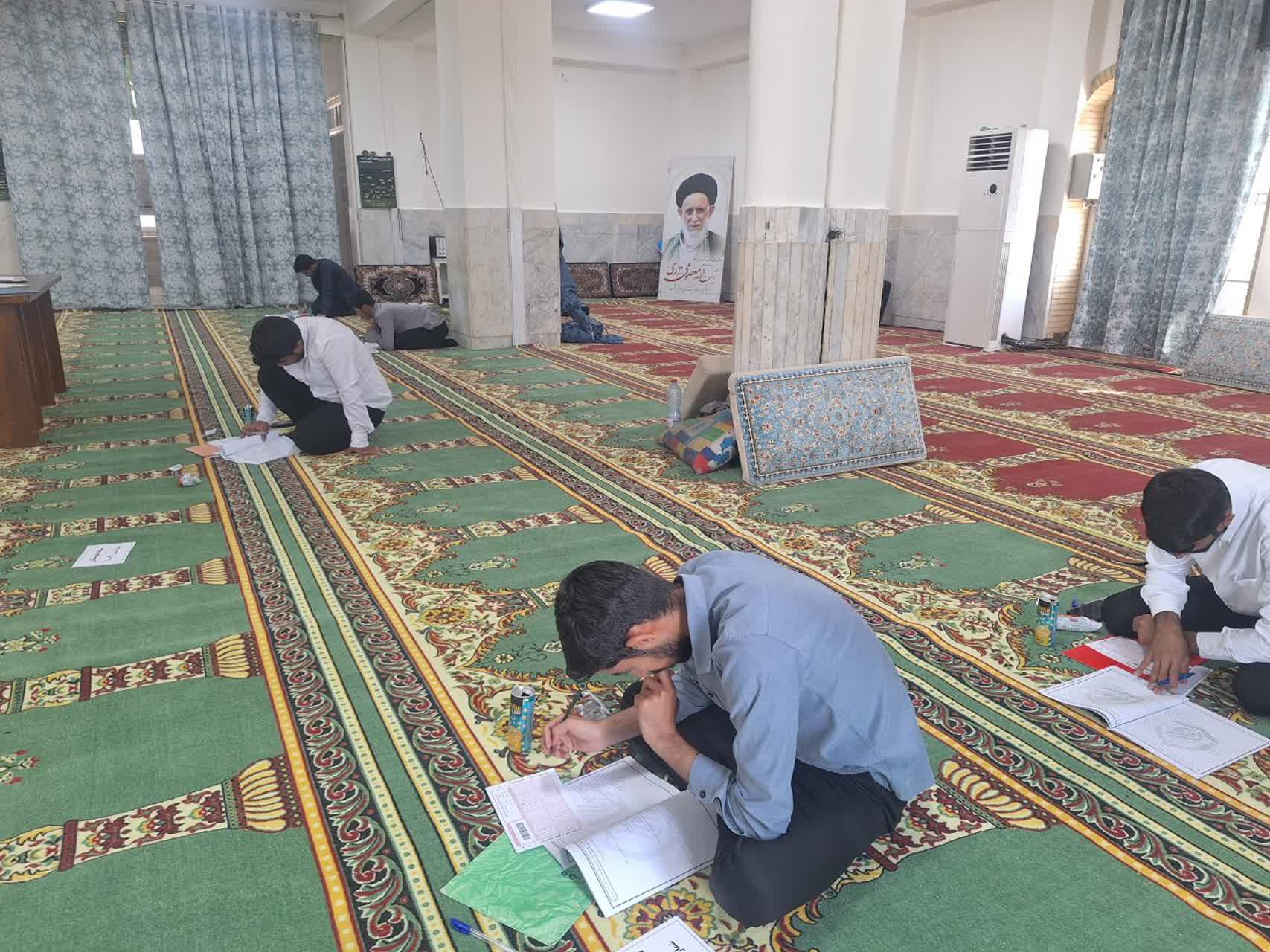 آزمون شناسایی استعداد برتر حوزههای علمیه در بندرعباس برگزار شد