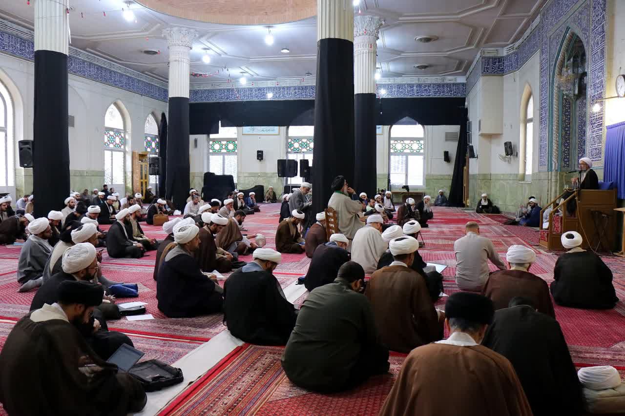 باید قوه عاقله‌ای در صداسیما باشد که اجازه اشتباه و خطا را ندهد/ علمای شیعه در دفاع از برادران اهل سنت ایستاده اند