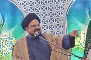 अहले बैत (अ) की सीरत पर अमल करने से ही एक परिवार को बचाया जा सकता है; केवल बातें करना पर्याप्त नहीं है