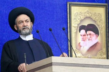 غالب کسانی که در تاریخ بشر نقش استثنایی داشته‌اند از حوزه‌ علمیه برخاسته‌اند