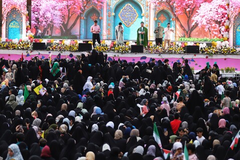 تصاویر/ اجتماع مردم در "جشن محفل قرآنی ستاره ها" به مناسبت ولادت حضرت معصومه (س)