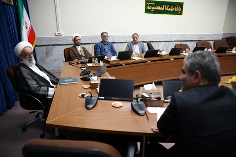 تصاویر/ دیدار مدیرعامل بانک قرض الحسنه مهر ایران با مسئول دبیرخانه شورای عالی حوزه‌های علمیه