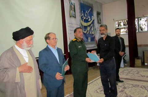 تصاویر/ روز کارگر در بندر دیّر