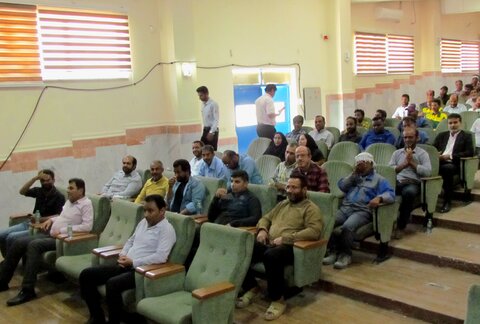 تصاویر/ روز کارگر در بندر دیّر