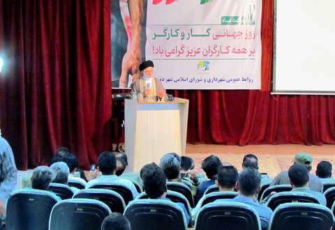 تصاویر/ روز کارگر در بندر دیّر