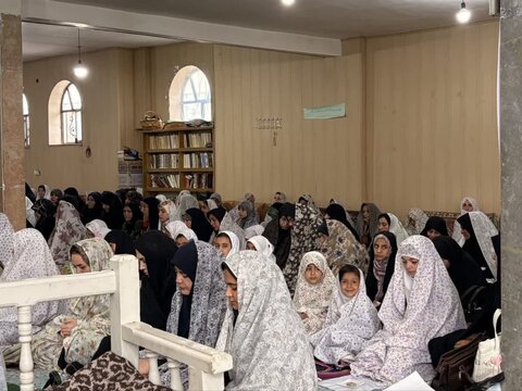 تصاویر/ اقامه نماز جمعه شهرستان چایپاره