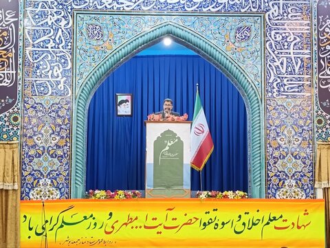 آیین عبادی سیاسی نمازجمعه بوشهر به روایت تصاویر