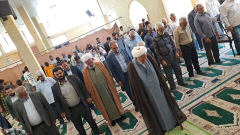 تصاویر/ اقامه نماز جمعه بلورد