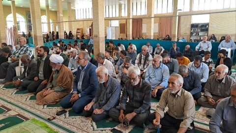 تصاویر/ اقامه نماز جمعه بلورد