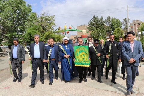 تصاویر/ حضور کاروان زیر سایه خورشید در سلماس