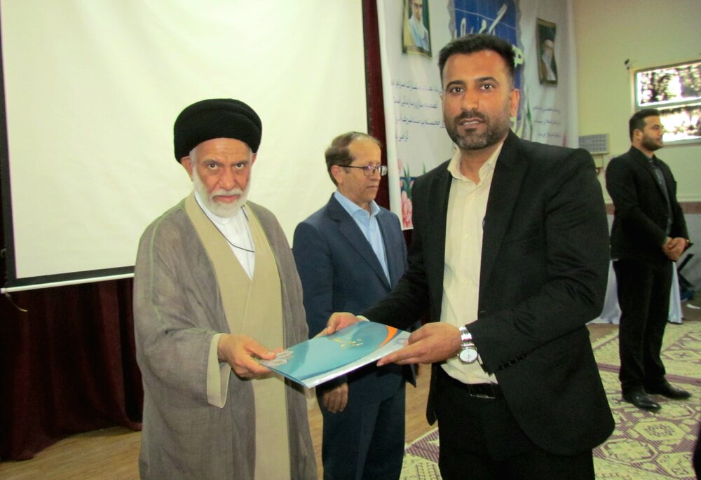 اعضای شورای شهر دیر تجلیل شدند