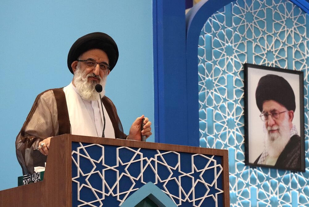 تأثیر حوزه علمیه قم بر جهان اسلام