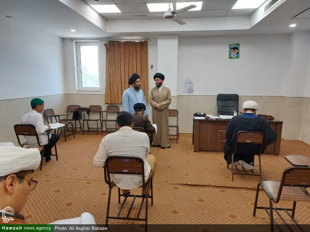 آزمون شناسایی دوره دوازدهم استعداد برتر حوزه‌های علمیه در یزد برگزار شد+ عکس