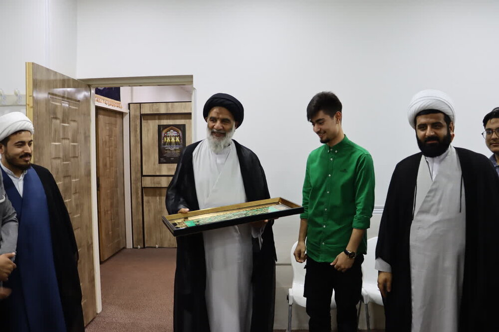 دیدار کادر اتحادیه انجمن های اسلامی دانش آموزان استان با نماینده ولی فقیه در خوزستان