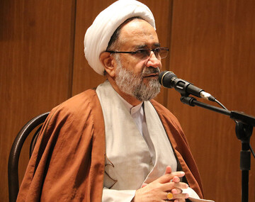 مصلحی: آفند و پدافند فکری در برابر دشمن ضروری است