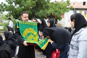 فیلم| حضور کاروان زیر سایه خورشید در شهرستان نقده