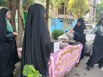تصاویر/برگزاری ایستگاه صلواتی به مناسبت دهه کرامت در مدرسه علمیه الهیه ساوه