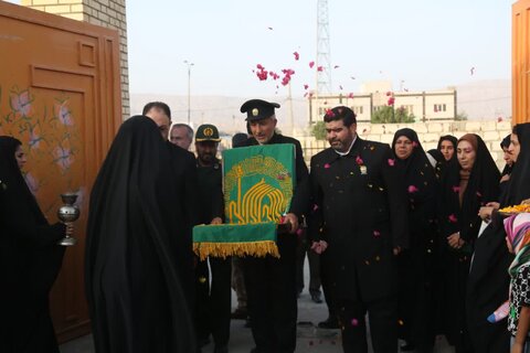 تصاویر/ تجلیل از معلمان با حضور خدام رضوی