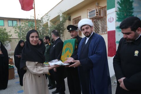 تصاویر/ تجلیل از معلمان با حضور خدام رضوی