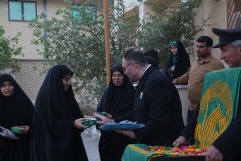 تصاویر/ تجلیل از معلمان با حضور خدام رضوی