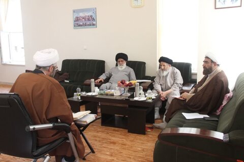 تصاویر /بر گزاری امتحانات اساتید از سه استان زنجان ، گیلان و قزوین در مرکز مدیریت حوزه علمیه استان قزوین برگزارشد