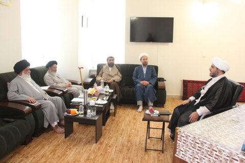 تصاویر /بر گزاری امتحانات اساتید از سه استان زنجان ، گیلان و قزوین در مرکز مدیریت حوزه علمیه استان قزوین برگزارشد