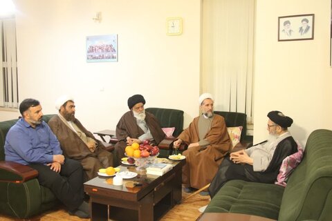 تصاویر /بر گزاری امتحانات اساتید از سه استان زنجان ، گیلان و قزوین در مرکز مدیریت حوزه علمیه استان قزوین برگزارشد