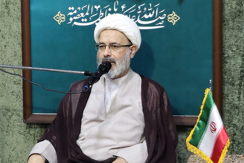 تصاویر/ تقدیر از اساتید و طلاب موفق مدرسه شهید ثانی(ره)