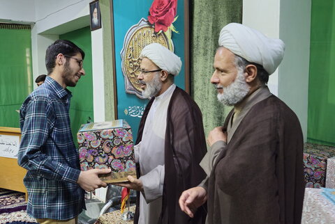 تصاویر/ تقدیر از اساتید و طلاب موفق مدرسه شهید ثانی(ره)