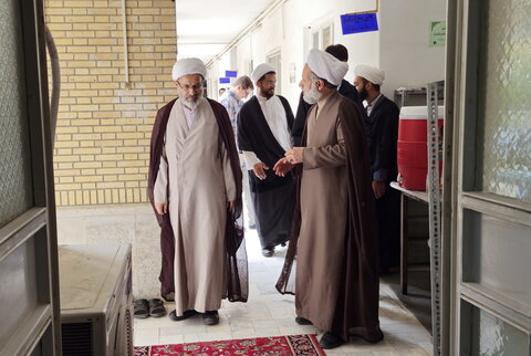 تصاویر/ تقدیر از اساتید و طلاب موفق مدرسه شهید ثانی(ره)