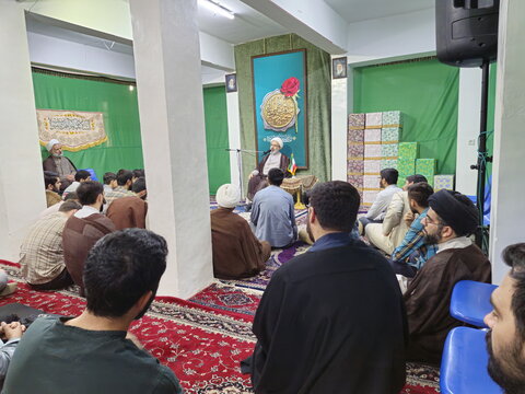 تصاویر/ تقدیر از اساتید و طلاب موفق مدرسه شهید ثانی(ره)