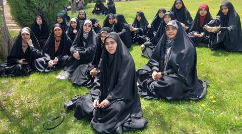 تصاویر/اردوی زیارتی قم و جمکران ویژه طلاب مدرسه علمیه الهیه ساوه