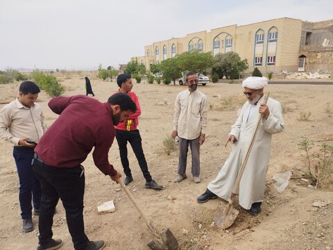 تصاویر/پویش کاشت درخت به مناسبت دهه کرامت در دلیجان