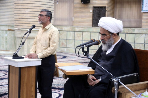 تصاویر / تجلیل شاگردان از استاد حوزه