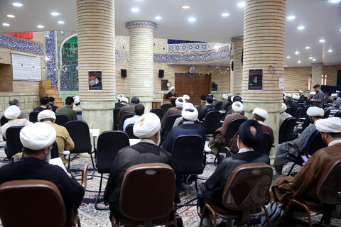 تصاویر / تجلیل شاگردان از استاد حوزه