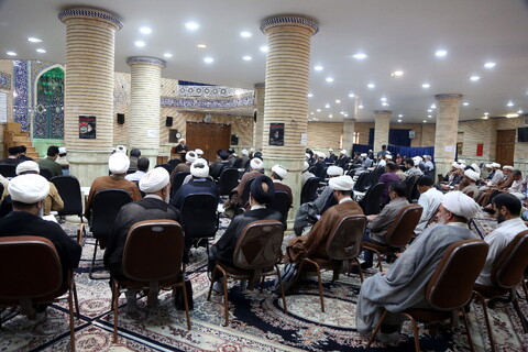 تصاویر / تجلیل شاگردان از استاد حوزه