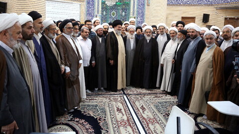 تصاویر / تجلیل شاگردان از استاد حوزه