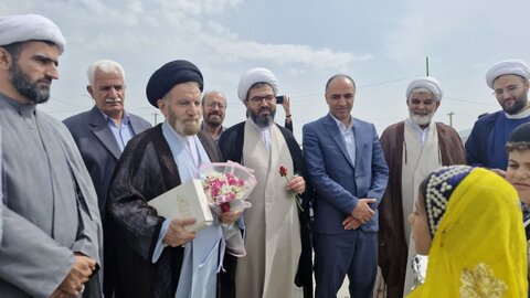 تصاویر حضور نماینده ولی فقیه در اجلاس نماز الیگودرز