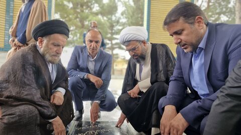 تصاویر حضور نماینده ولی فقیه در اجلاس نماز الیگودرز