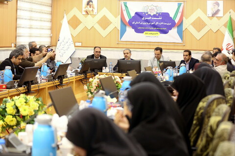 تصاویر/ نشست خبری مدیر کل آموزش و پرورش استان قم