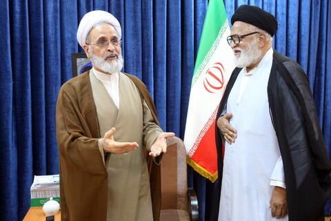 تصاویر/ دیدار جمعی از علمای شیعه هندوستان با آیت الله اعرافی