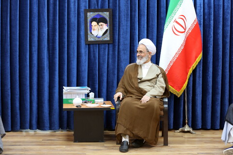 تصاویر/ دیدار جمعی از علمای شیعه هندوستان با آیت الله اعرافی
