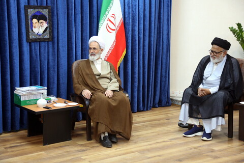 تصاویر/ دیدار جمعی از علمای شیعه هندوستان با آیت الله اعرافی
