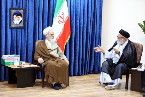 تصاویر/ دیدار جمعی از علمای شیعه هندوستان با آیت الله اعرافی