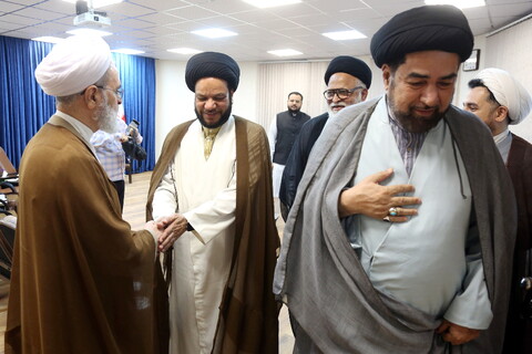 تصاویر/ دیدار جمعی از علمای شیعه هندوستان با آیت الله اعرافی