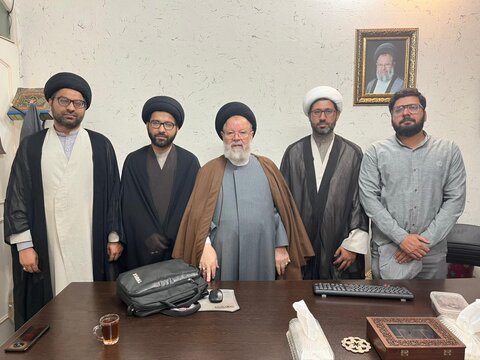 حوزہ علمیہ الولایہ کے منتظمین کی آیت اللہ قزوینی سے ملاقات