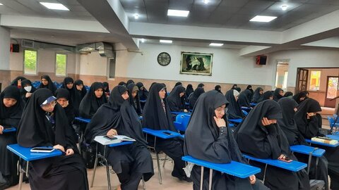 تصاویر/ جلسه اخلاق طلاب مدرسه علمیه الزهرا (س) ارومیه