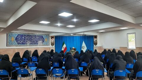 تصاویر/ جلسه اخلاق طلاب مدرسه علمیه الزهرا (س) ارومیه